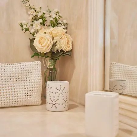 Апартаменты Charming Marques *